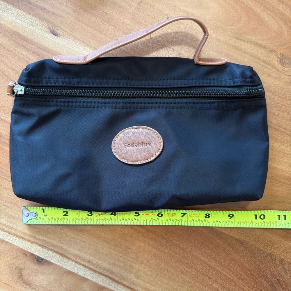 Cosmetic Bag - Picture 4 of 5